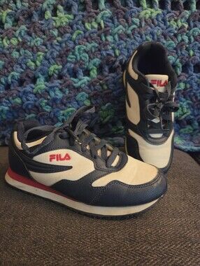 Big Kid Fila Sneakers Size 4